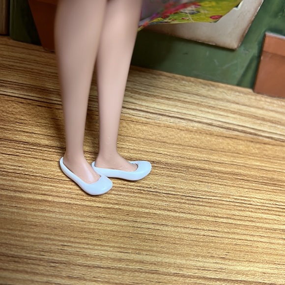 Barbie Dreamtopia Princess Doll Pink Hair Blue Eyes 11.5” - Picture 6 of 9